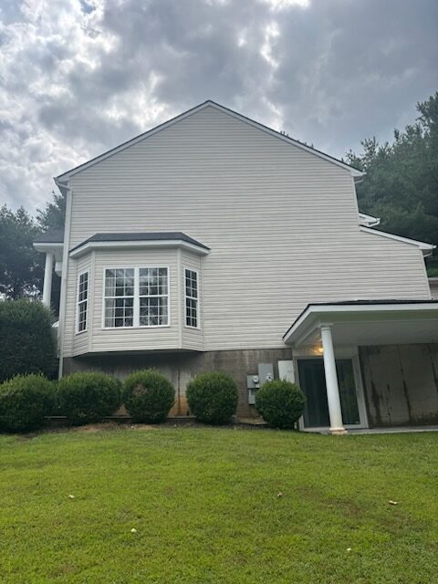 After Washing the Side of a residential White House By Maryland Pro Wash 